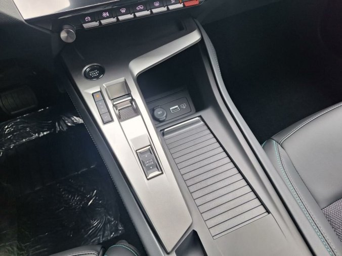 Peugeot 308, Peugeot 308 SW ALLURE 1.5 BHDi 130K EAT8, barva modrá