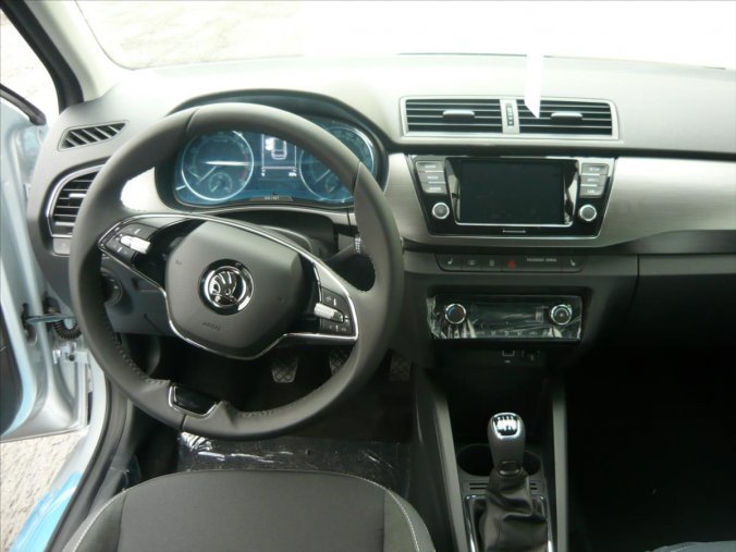 Škoda Fabia, 1,0 TSI 81 kW Style Plus, barva neuvedeno