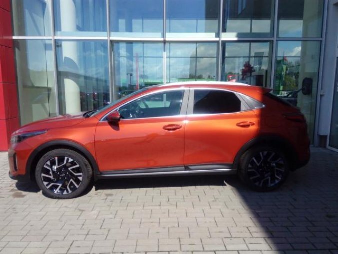 Kia XCeed, 1.5 T-GDi GPF TOP MY23 Face, barva oranžová
