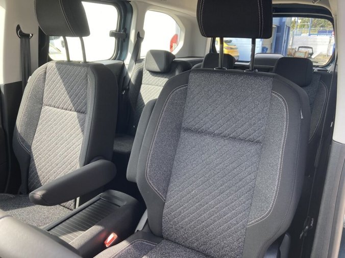 Peugeot Rifter, Peugeot Rifter LONG ALLURE BlueHDi 130 S&S MAN6, barva modrá