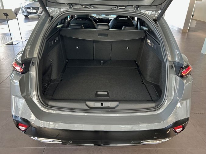 Peugeot 308, Peugeot 308 SW GT Hybrid 145 e-DCS6, barva šedá