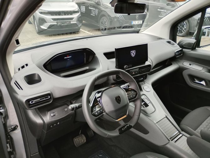 Peugeot Rifter, Peugeot Rifter LONG GT BHDi 130 EAT8, barva šedá