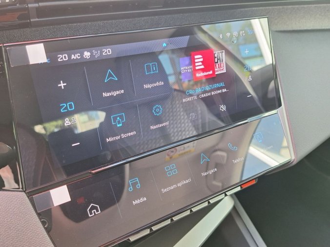 Peugeot 408, Peugeot 408 ALLURE Hybrid 145 e-DCS6, barva zelená