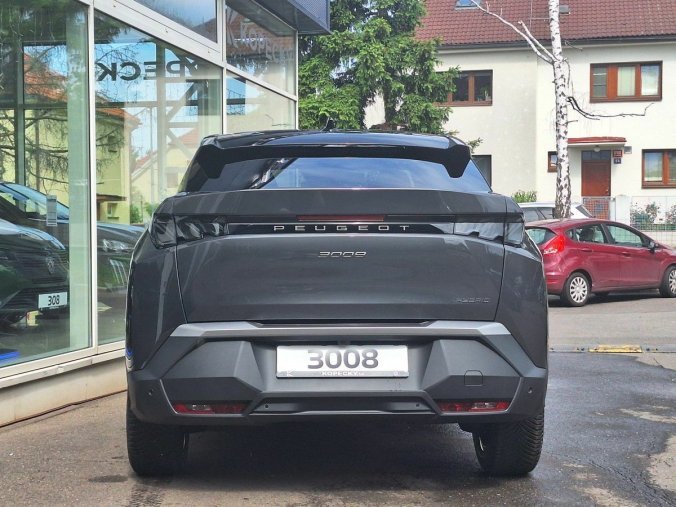 Peugeot 3008, Peugeot 3008 GT Hybrid 136 e-DCS6, barva šedá