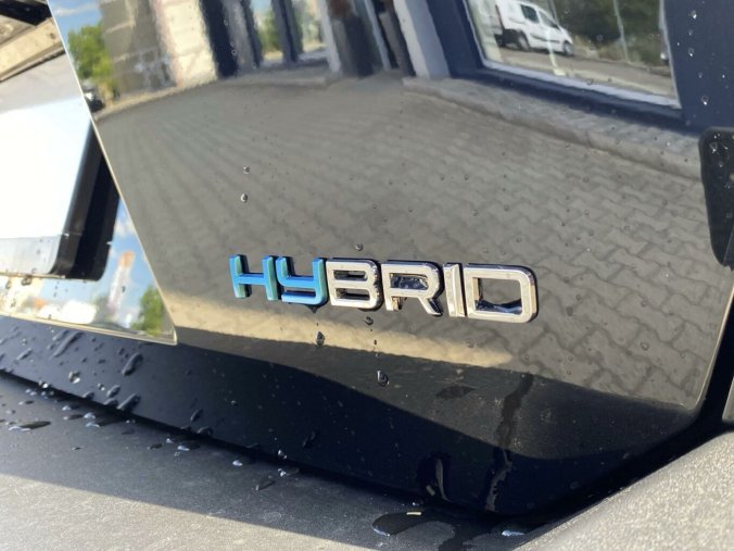 Peugeot 408, Peugeot 408 ALLURE Plug-in HYBRID e-EAT8, barva černá