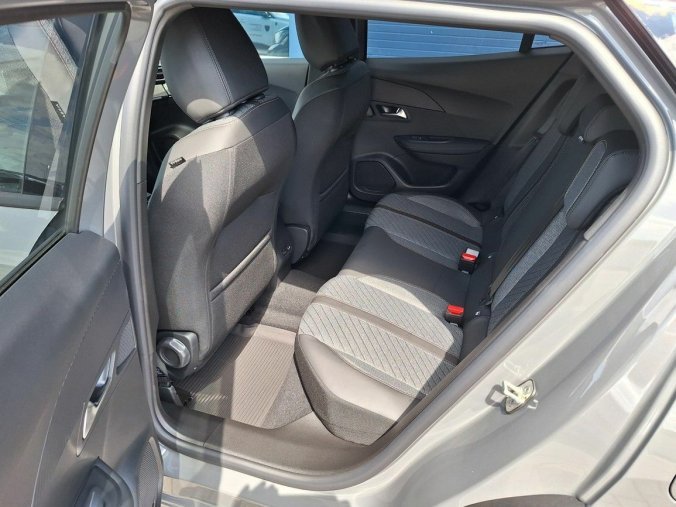 Peugeot 2008, Peugeot 2008 ALLURE PureTech 130 EAT8, barva šedá