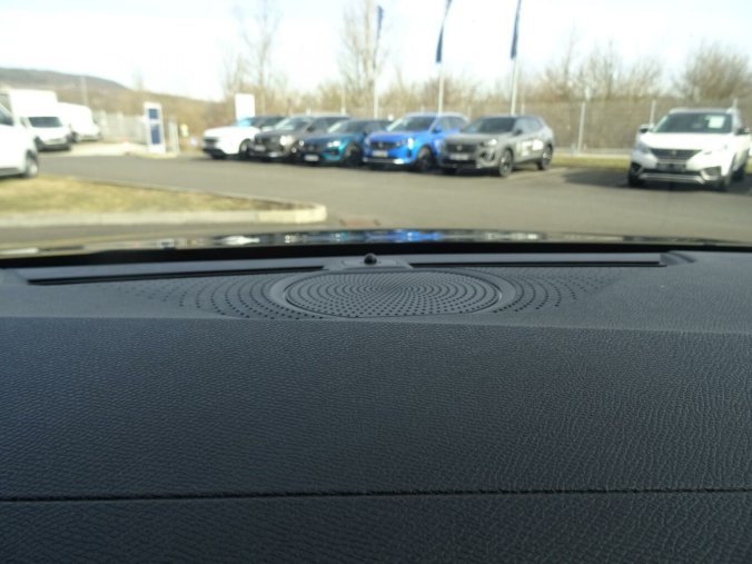 Peugeot 408, Peugeot 408 ALLURE Hybrid 145k e-DCS6, barva šedá