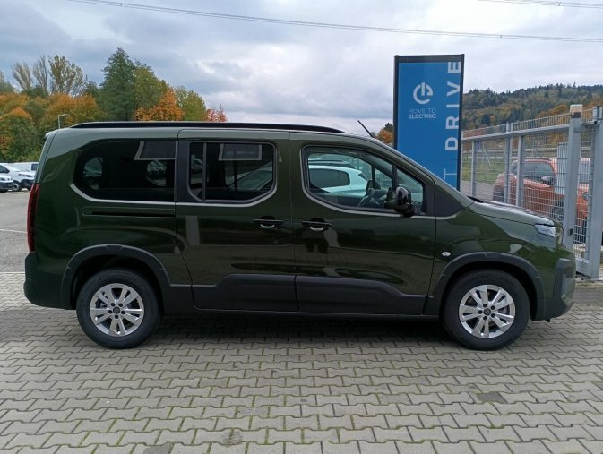 Peugeot Rifter, Peugeot Rifter LONG ALLURE HDi 130 S&S MAN6, barva zelená