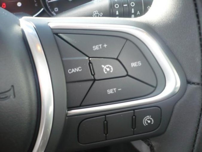 Fiat 500X, 1.0 Firefly 120k city cross, barva zelená