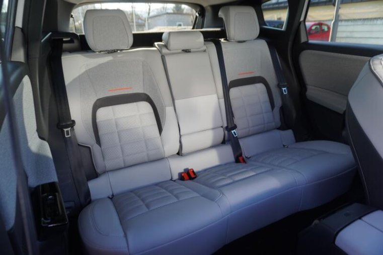 Citroën C5 Aircross, MAX Hybrid 145k Automatic, barva červená