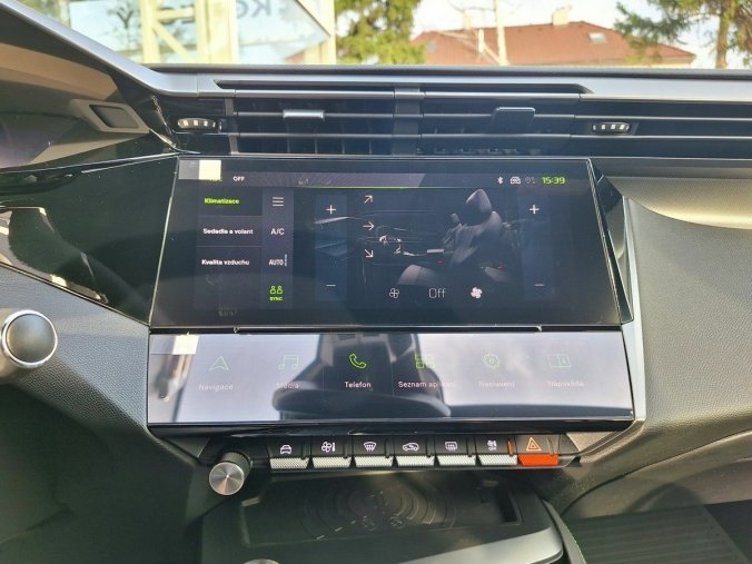 Peugeot 408, Peugeot 408 GT Hybrid 145 e-DCS6, barva červená
