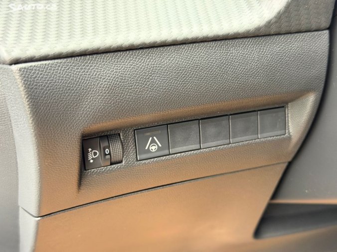 Peugeot 2008, Peugeot 2008 ALLURE PureTech 130k EAT8, barva bílá