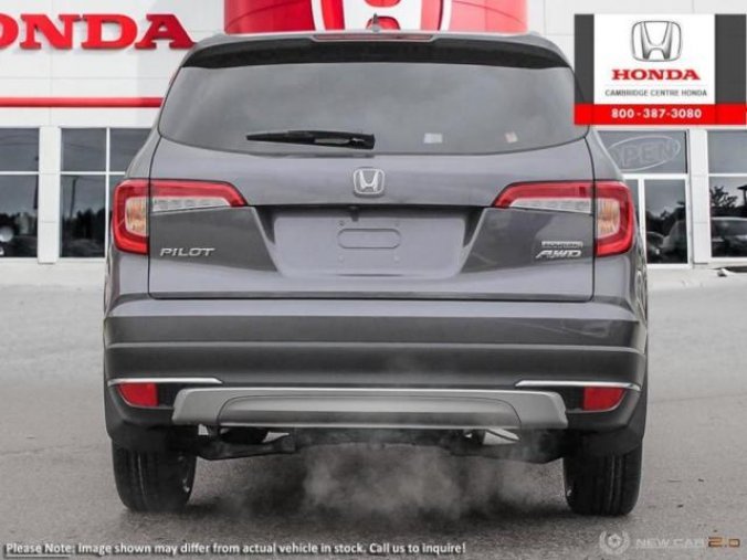 Honda Pilot, Touring AWD, barva šedá
