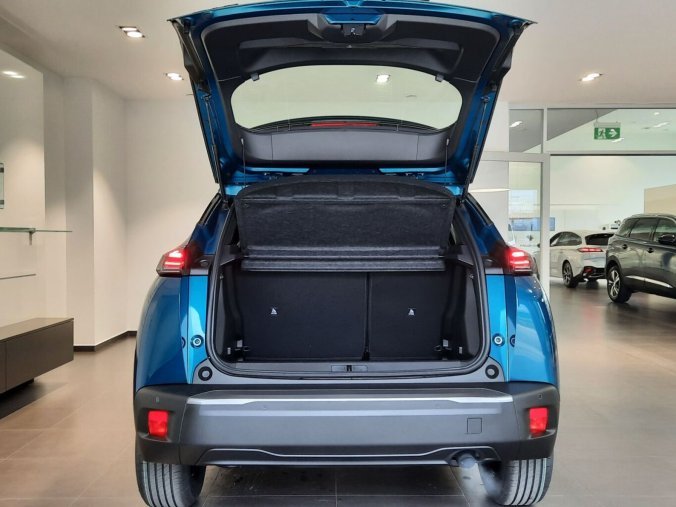 Peugeot 2008, Peugeot 2008 ALLURE PT 130k EAT8, barva modrá