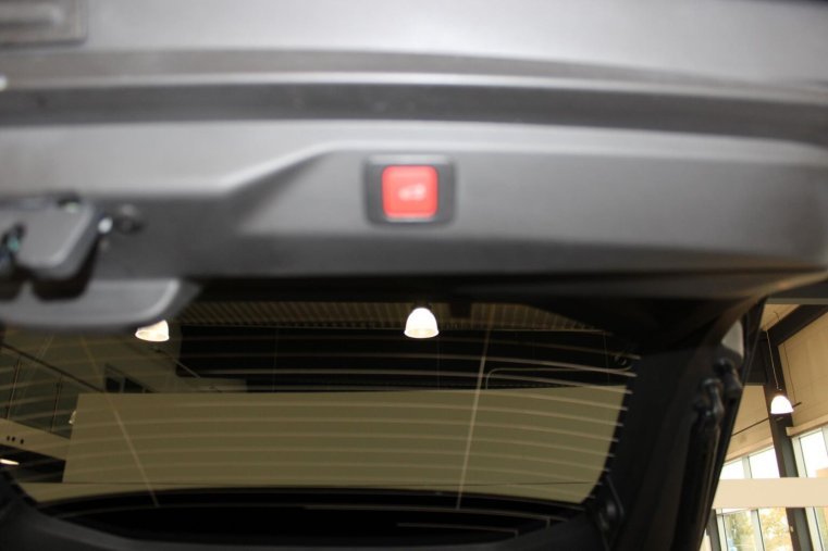 Peugeot 3008, Peugeot 3008 GT Hybrid 145 e-DCS6, barva černá