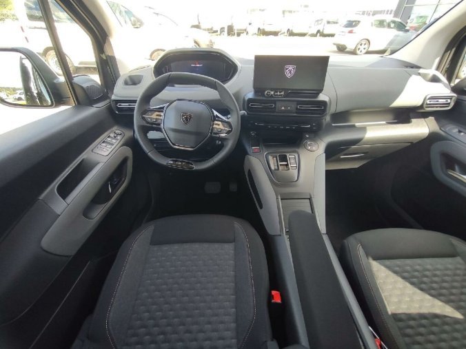 Peugeot Rifter, Peugeot Rifter GT 1.5 HDI 130kAUT8 osobní NAV, barva zelená