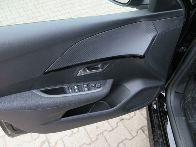 Peugeot 208, Peugeot 208 STYLE Hybrid 110 e-DCS6, barva černá