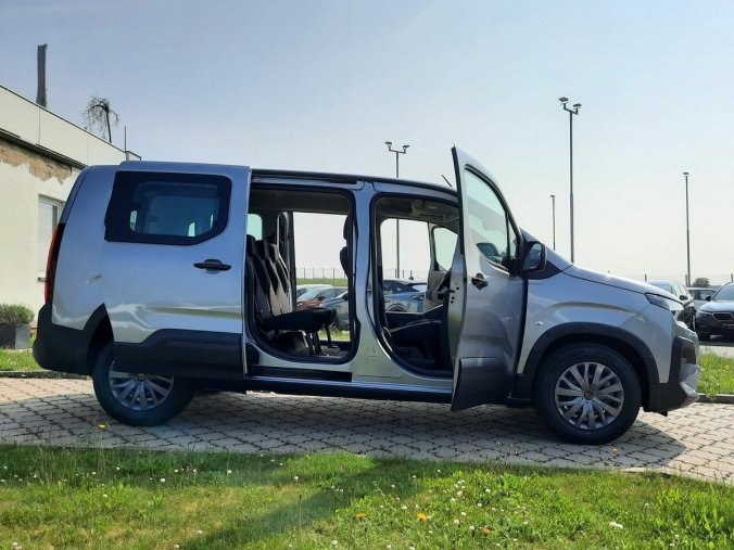 Peugeot Rifter, Peugeot Rifter LONG ALLURE 1,5 BHDi 130k EAT8, barva šedá