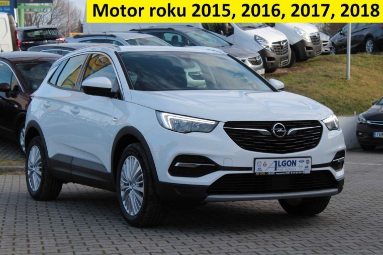 Opel Grandland X, Innovation 1,2 Turbo 96 kW, barva bílá