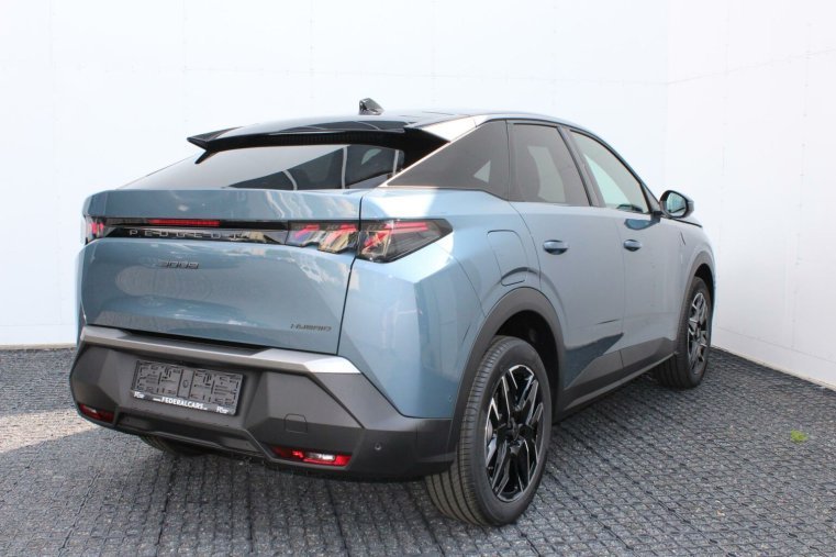 Peugeot 3008, Peugeot 3008 GT Hybrid 145k e-DCS6, barva modrá