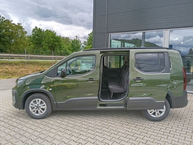 Peugeot Rifter, Peugeot Rifter LONG ALLURE BlueHDi 130 S&S EA, barva zelená