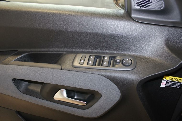 Peugeot Rifter, Peugeot Rifter ALLURE BlueHDi 100 S&S MAN6 N1, barva stříbrná