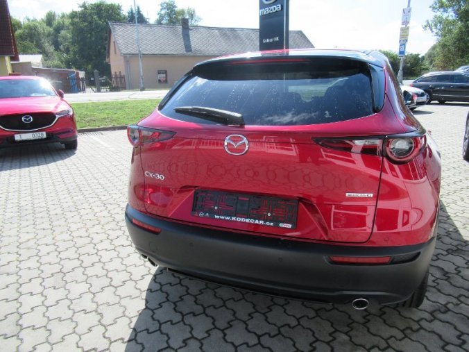 Mazda CX-30, 2,0i 90 kW, barva červená
