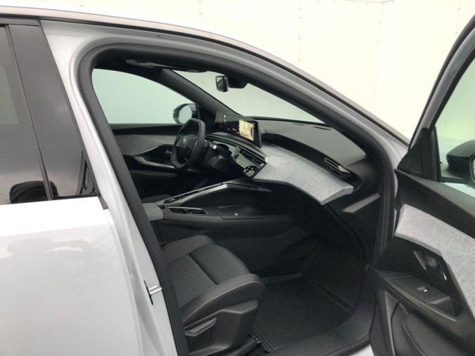 Peugeot 3008, Peugeot 3008 ALLURE Hybrid 145 e-DCS6, barva bílá