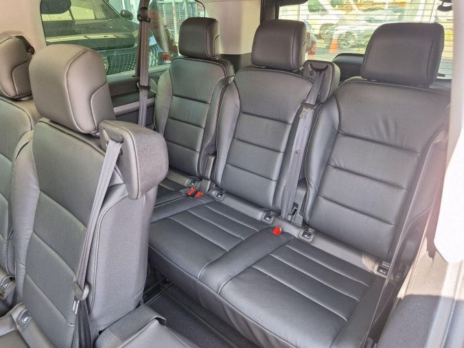 Peugeot Traveller, Peugeot Traveller ALLURE Long 2.2 BHDi 180k EAT8, barva šedá