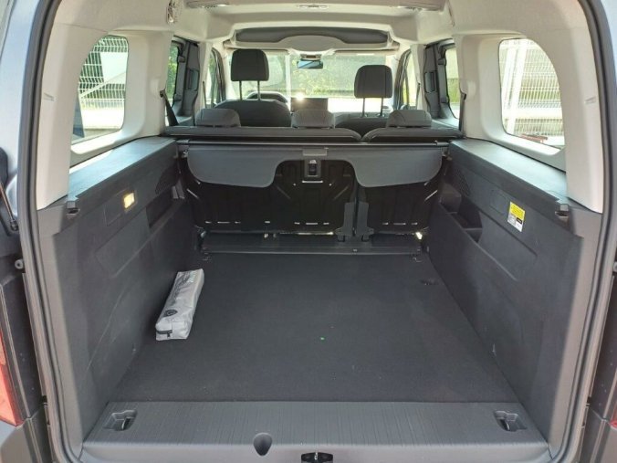 Peugeot Rifter, Peugeot Rifter LONG ACTIVE BlueHDi 100k, barva stříbrná