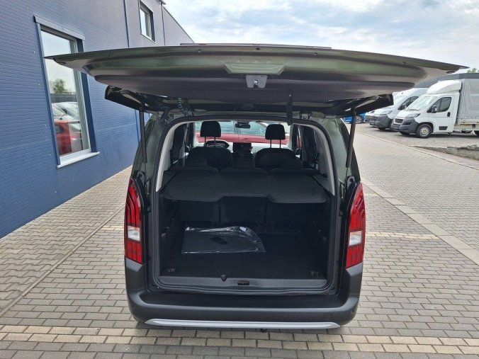 Peugeot Rifter, Peugeot Rifter GT BHDi 130 EAT8, barva zelená