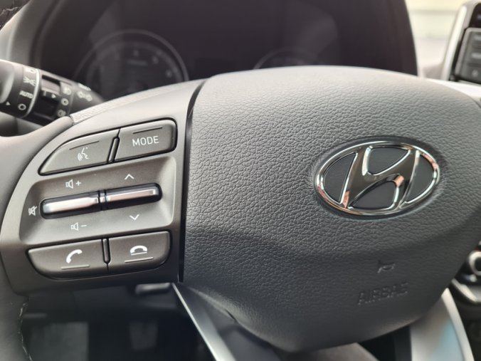 Hyundai i30, 1,0 T-GDI 88 kW MT, barva bílá