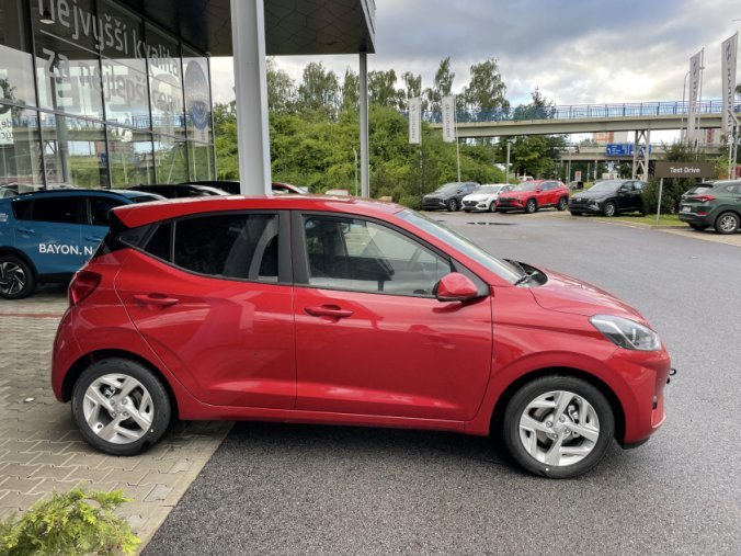 Hyundai i10, 1,0i 5 st. manuální, barva červená