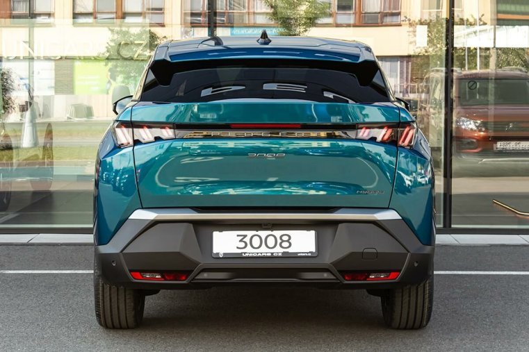 Peugeot 3008, Peugeot 3008 1,2 ALLURE Hybrid 136 e-DCS6, barva modrá
