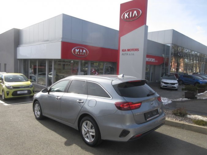 Kia Ceed, 1.5 T-GDi TOP, barva šedá