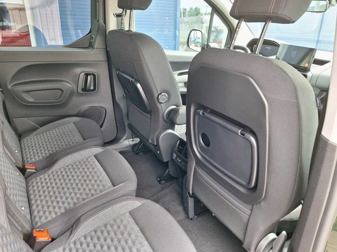Peugeot Rifter, Peugeot Rifter GT BHDi 130 EAT8, barva zelená