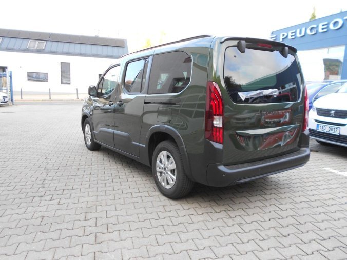 Peugeot Rifter, Peugeot Rifter LONG ALLURE BlueHDi 130 M6, barva zelená