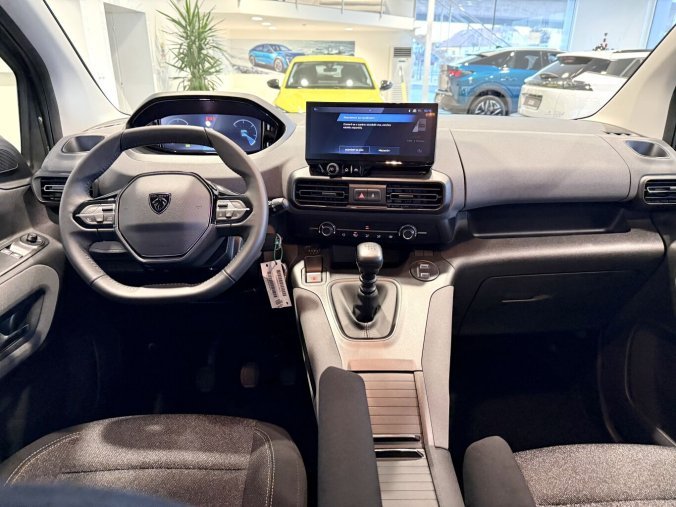 Peugeot Rifter, Peugeot Rifter ALLURE 110k, Benzin, 7 let záruka, barva zelená