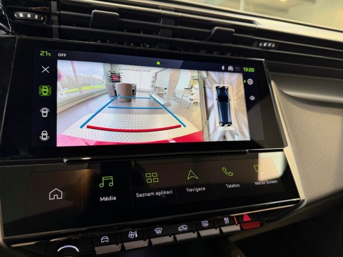 Peugeot 308, Peugeot 308 SW GT Hybrid 145 e-DCS6, barva červená