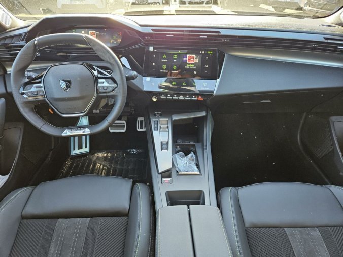 Peugeot 408, Peugeot 408 GT Hybrid 145 e-DCS6, barva šedá