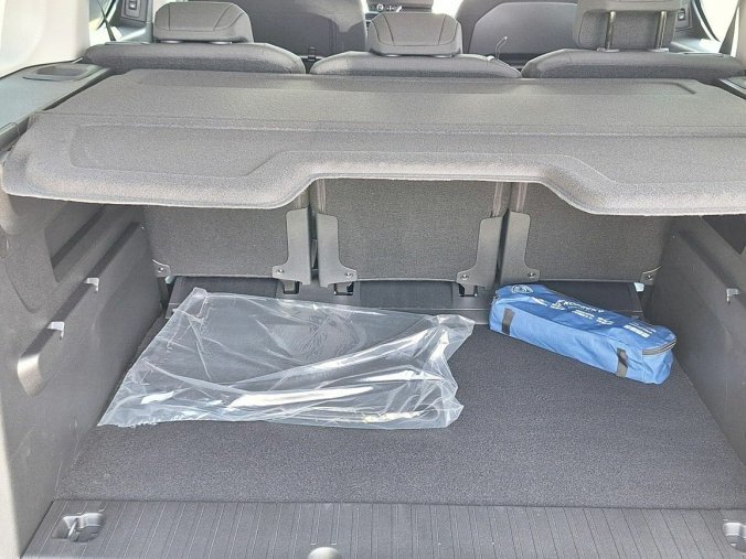 Peugeot Rifter, Peugeot Rifter GT BlHDi 130 EAT8, barva modrá