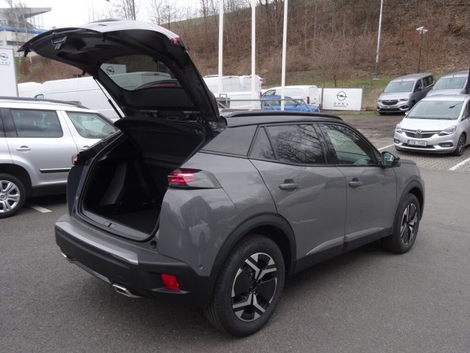 Peugeot 2008, Peugeot 2008 GT Elektromotor 115 kW / 156 k (Baterie 54 kWh), barva šedá
