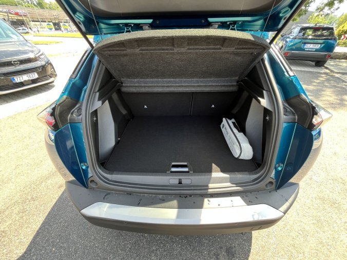Peugeot 2008, Peugeot 2008 BUSINESS Turbo 100k MAN6, barva modrá
