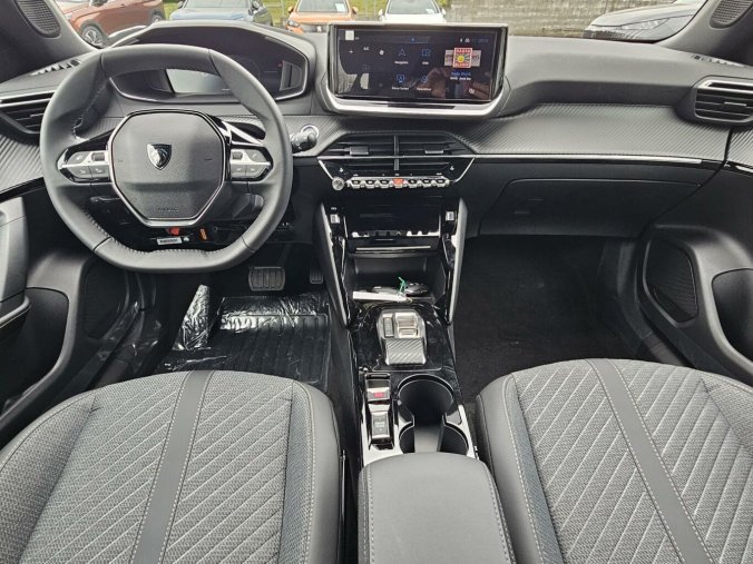 Peugeot 2008, Peugeot 2008 ALLURE Elektro 156k 54 kWh, barva šedá