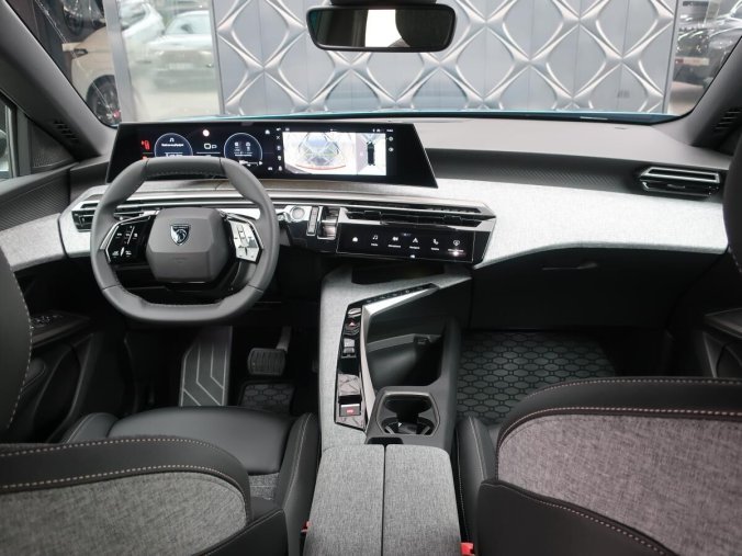 Peugeot 3008, Peugeot 3008 GT Hybrid 145 e-DCS6, barva modrá