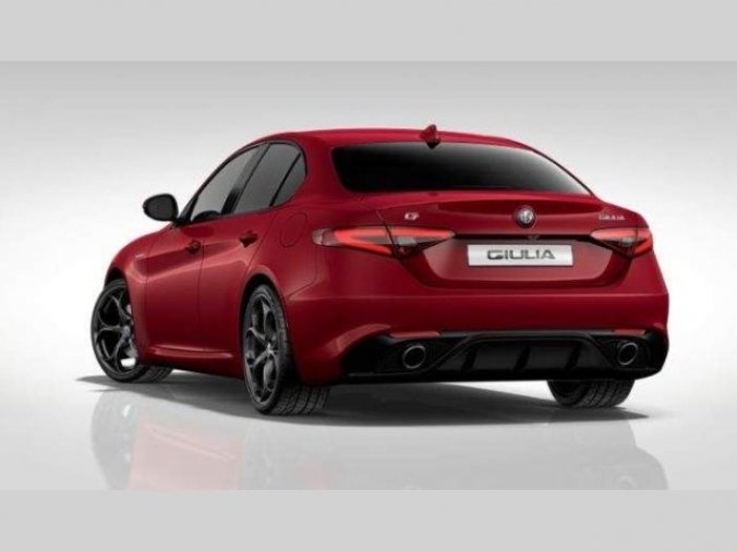 Alfa Romeo Giulia, 2,0 Turbo 280 k AT8 AWD VELOCE, barva červená