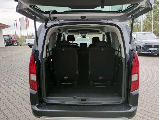 Peugeot Rifter, Peugeot Rifter LONG GT BHDi 130 EAT8, barva šedá