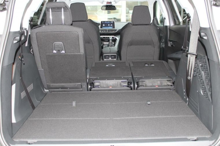 Peugeot 5008, Peugeot 5008 REZERVACE ACTIVE PACK 130 EAT8, barva šedá