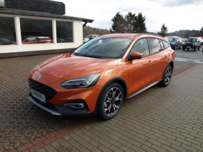 Ford Focus, 1.5 EcoBoost, barva oranžová
