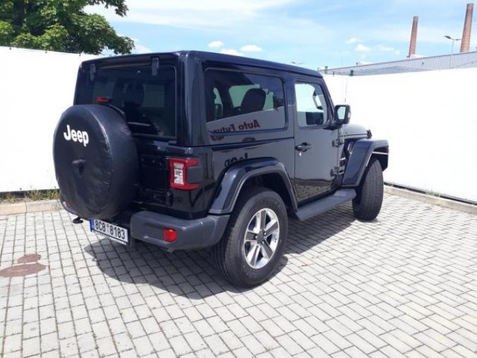 Jeep Wrangler, 2,0T 270 PS Sahara, barva černá